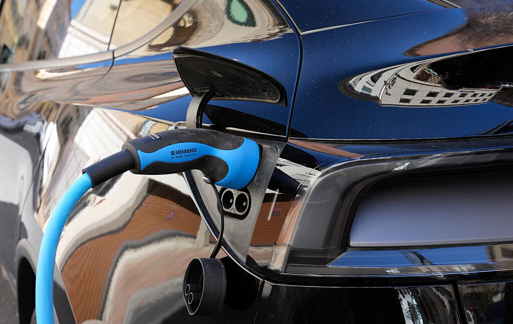 Baterai EV Tahan Lama Banget: 90% Kapasitas Setelah 150 Ribu KM?