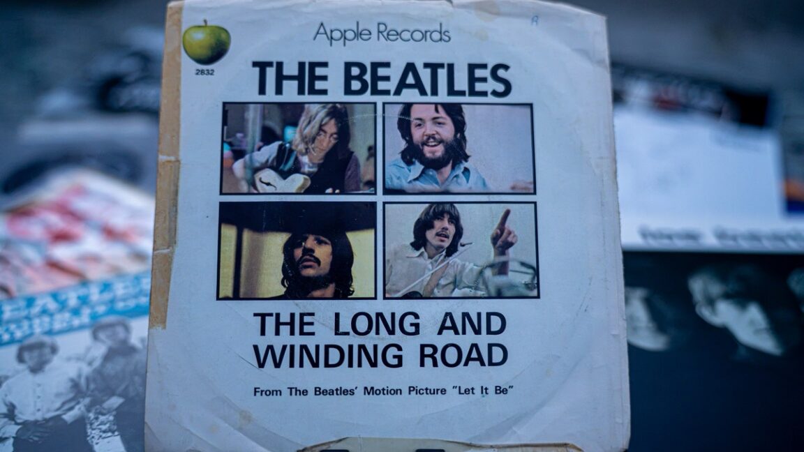 Ilmuwan Ternyata Fans Beatles Banget: 3.200+ Referensi di Jurnal!